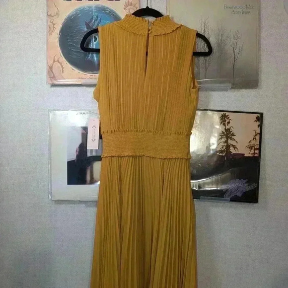 NWT Pleated A-Line High Neck Midi Dress Size 6 Nanette Lepore - Picture 2 of 7